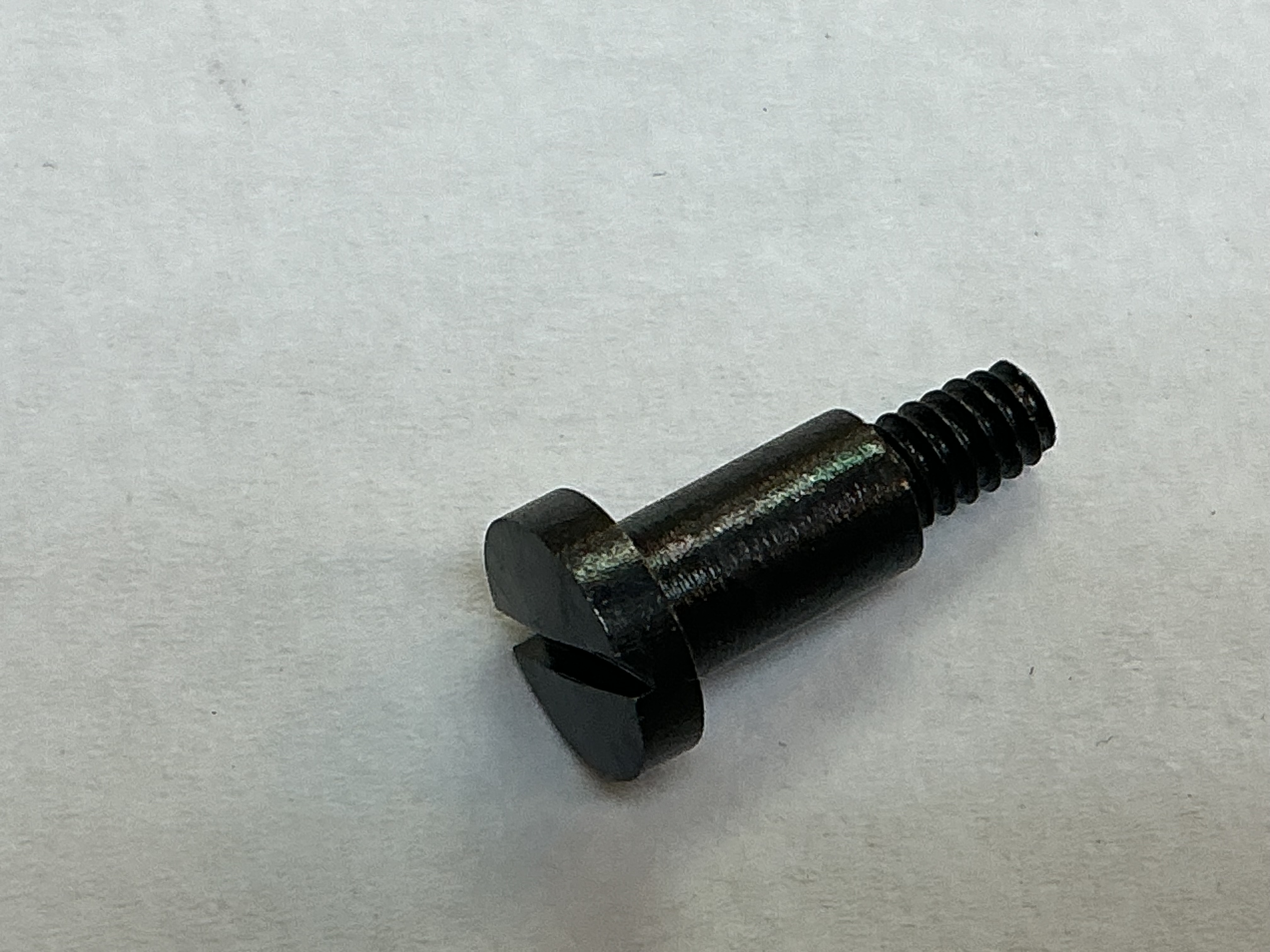 SHOULDER SCREW / (SHLDR LENGTH 0.3in) / 6-32 x 0.55in L x 0.19in D / PREMIER ATSF NORTHERN 4-8-4