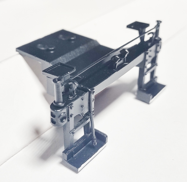 PILOT / BLACK / W/PILOT STEPS / W/WHITE STRIPED FOOT BOARDS / PREMIER 0-8-0