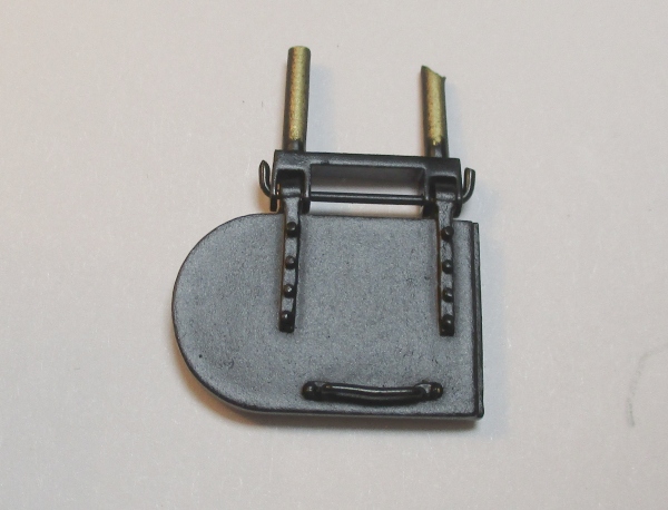 WATER HATCH / RH SIDE ONLY / TENDER DECK / W/HINGES / BLACK / PREMIER 0-6-0 SWITCHER