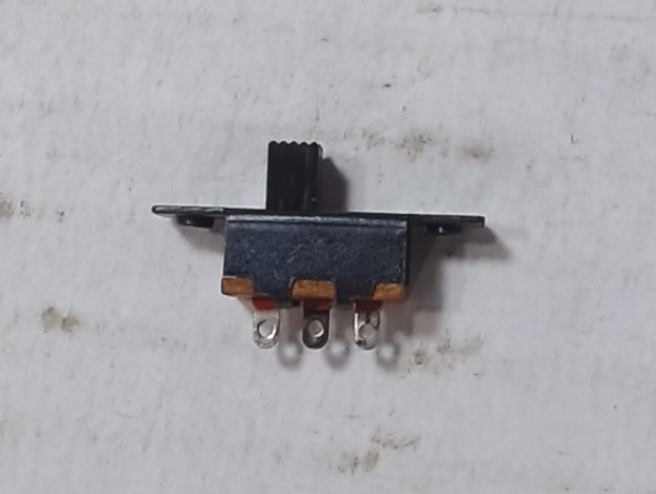 SWITCH / SPDT / SMALL / SMOKE ON & OFF / REVERSE LOCKOUT