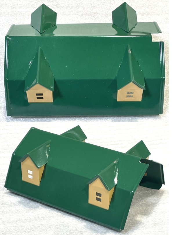 189 VILLA ROOF / PEACOCK & TAN