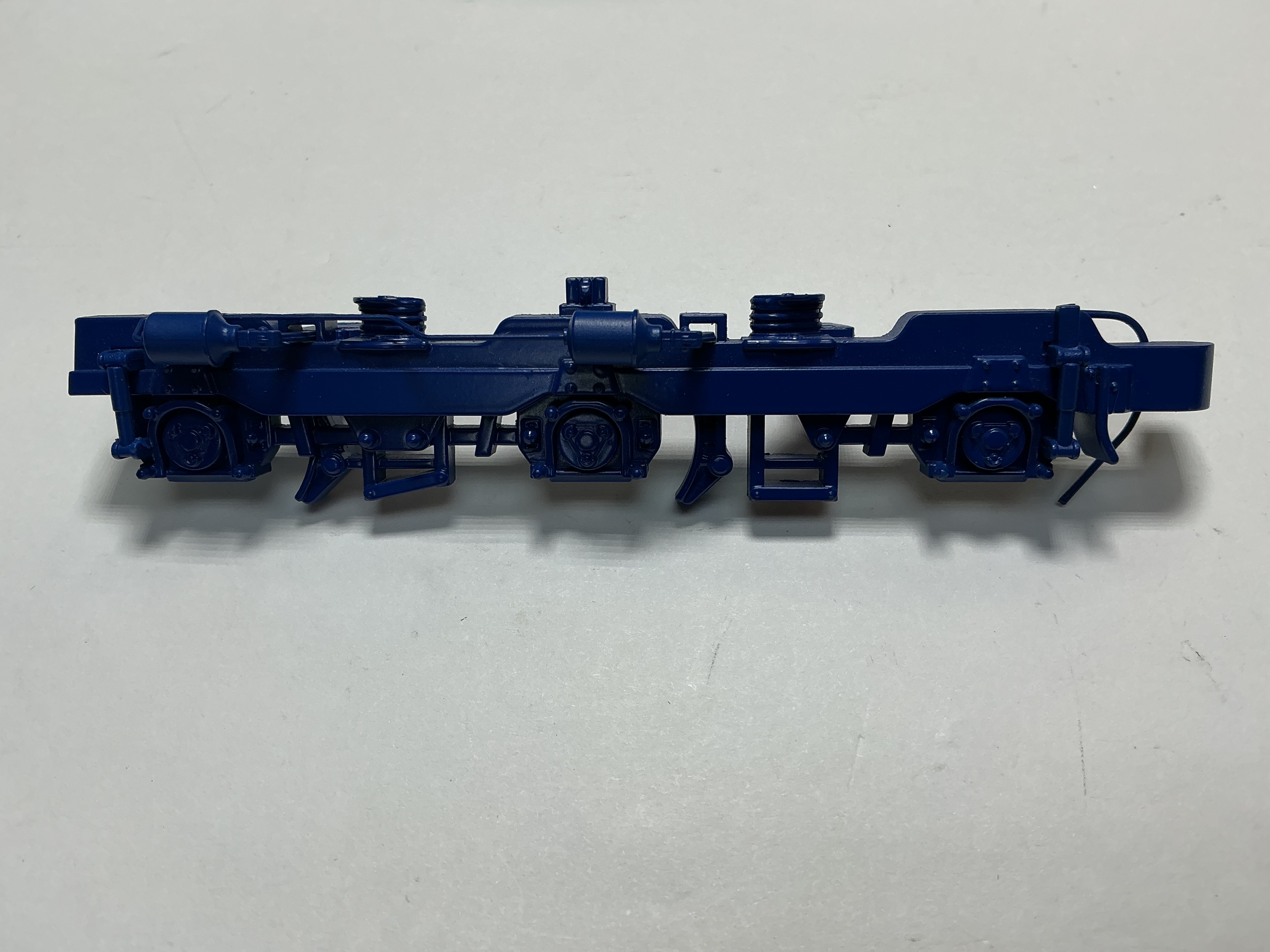 SIDE FRAME / 3-AXLE / LF & RR / BLUE / W/SEPARATE AIR RESERVOIRS & BRAKE LINE / PREMIER SD60M