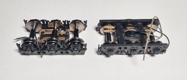 TENDER TRUCK / 6-WHEEL / BLACK / W/AXLE CONTACTS / HO SCALE CAB FORWARD 4-8-8-2