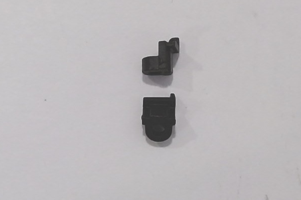 CAB APRON HINGE / LH / BLACK / PS 2 & 3 / LIP OVER DECK / PREMIER CHALLENGER 4-6-6-4