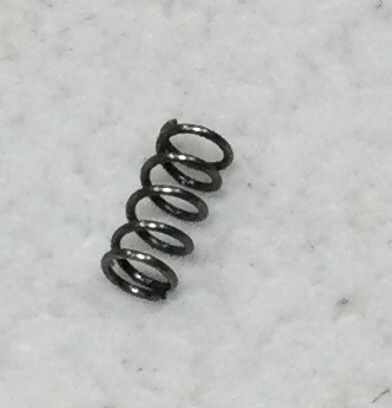 SPRING / COIL / 4mm O.D. x 9mm L x 0.6mm THICK / ALL DRIVERS / SUSPENSION / RAILKING ONE GAUGE TRIPLEX