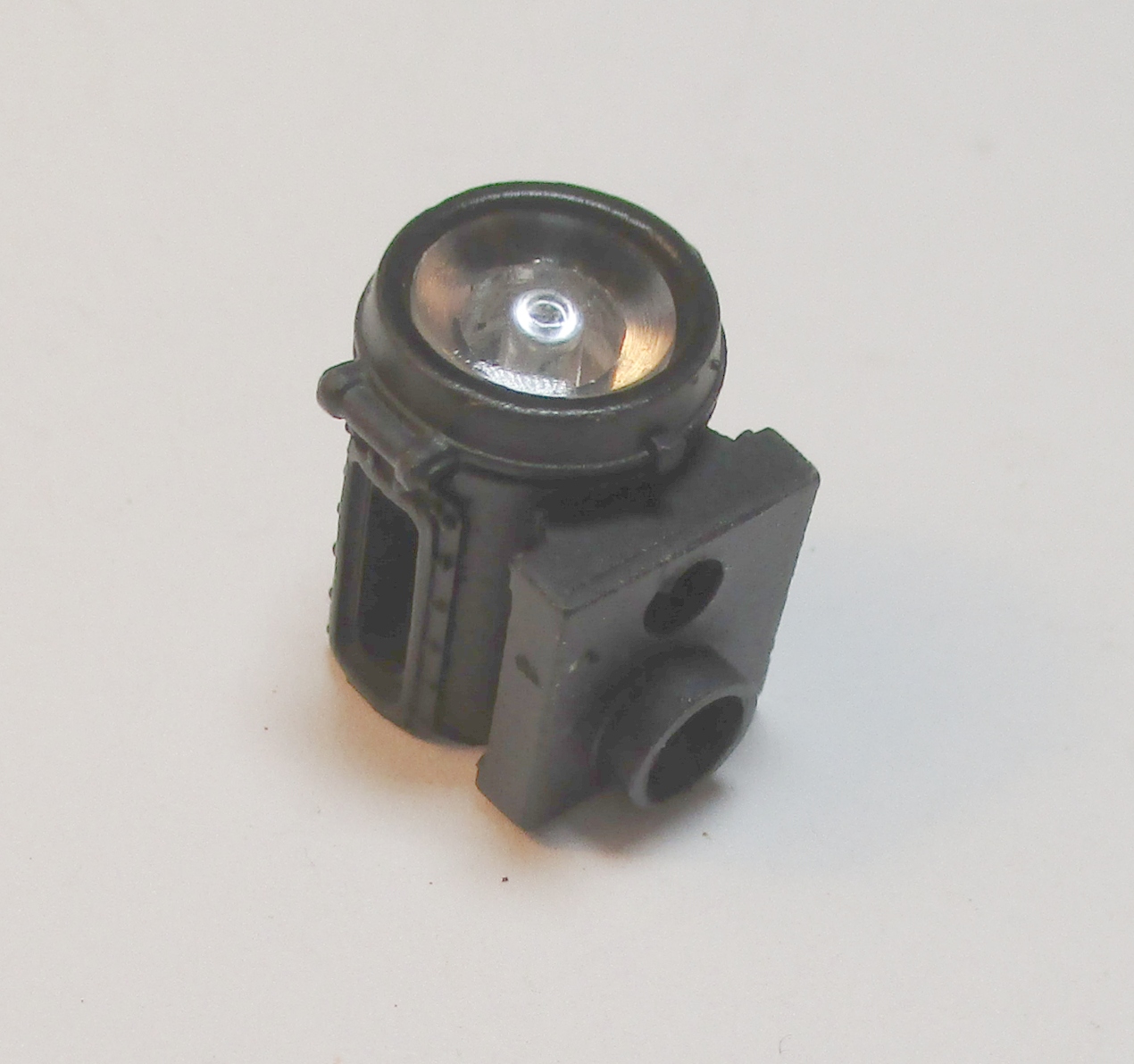 HEADLIGHT HOUSING / TENDER / W/CLEAR LENS / W/O NUMBER BOARDS / BLACK / PREMIER 0-6-0 SWITCHER