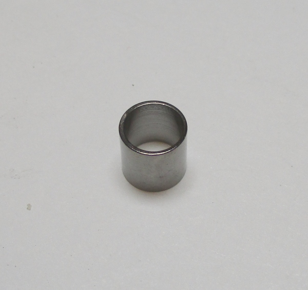 ECCENTRIC SLEEVE / BLACKENED / 6.5mm O.D. x 5.6mm I.D. x 7mm L / PREMIER CAB FORWARD