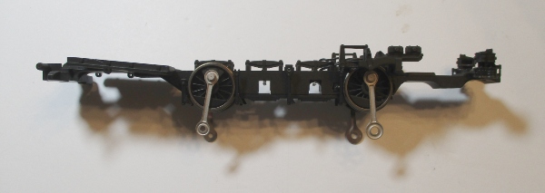 FRAME / DIE-CAST / W/2 DRIVERS / INCOMPLETE / HO SCALE N&W J CLASS 4-8-4