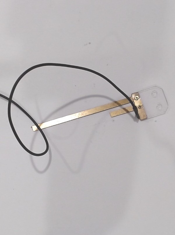 GROUND STRAP / COPPER / 63.2mm L & 19mm L LEGS / 15.8mm WIDE / W/INSULATOR / PREMIER TRAILING TRUCKS