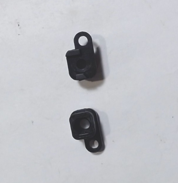 PICK UP INSULATOR / TOP / OFFSET TAB / RIGHT / 5.8mm THICK / ALTERNATE BD0000026