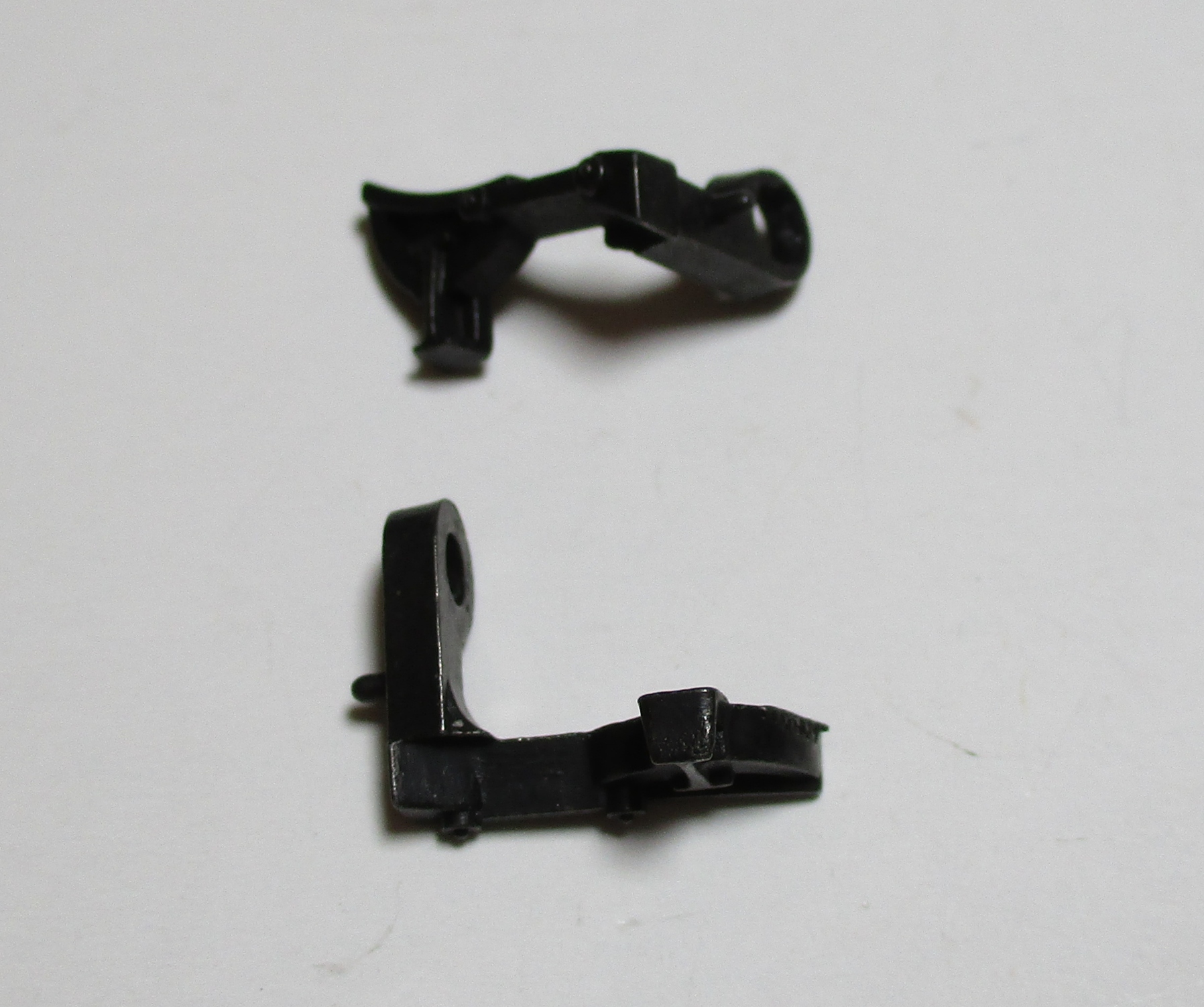 BRAKE SHOE / RF & LR / DIE-CAST / BLACK / PREMIER 3-TRUCK & 4-TRUCK SHAY