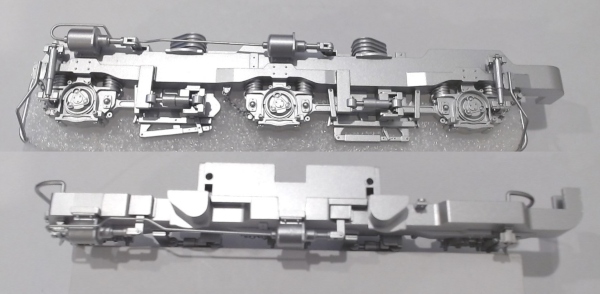 SIDE FRAME / 3-AXLE / SILVER / LF & RR / SILVER / RAILKING ONE GAUGE SD70ACE