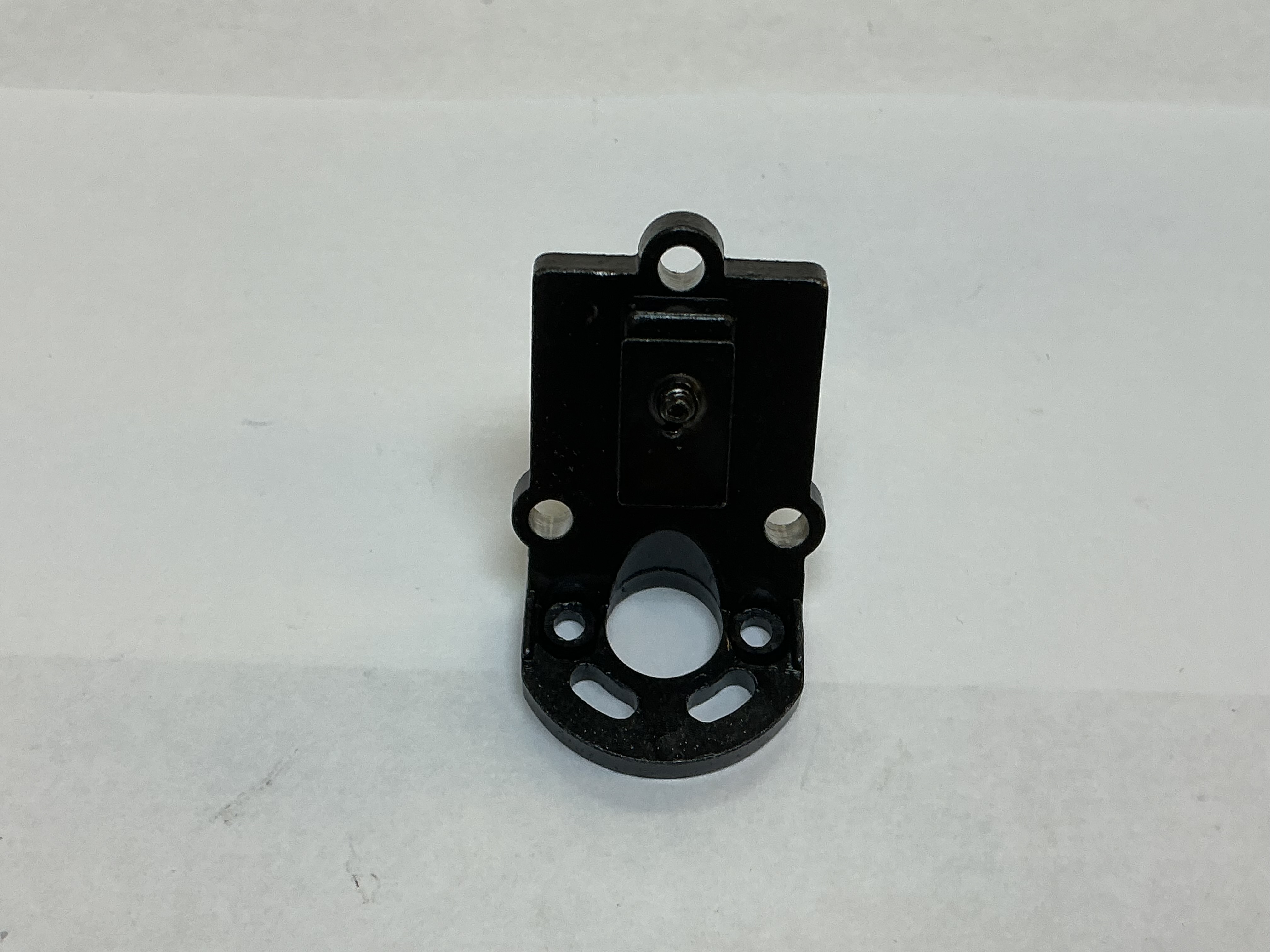 MOTOR MOUNT / DIE-CAST / W/O WORM SPACER (IH1140099) / PREMIER CAMELBACK 4-6-0