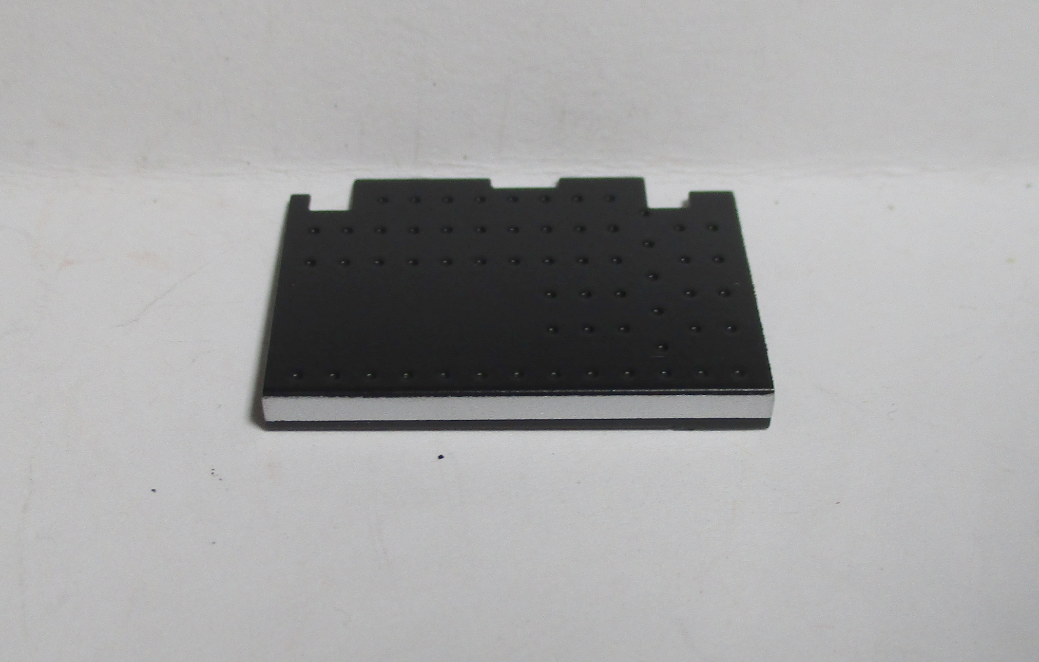 WALKWAY / RUNNING BOARD / RH FRONT / BLACK W/WHITE EDGE TRIM / PREMIER 0-8-0