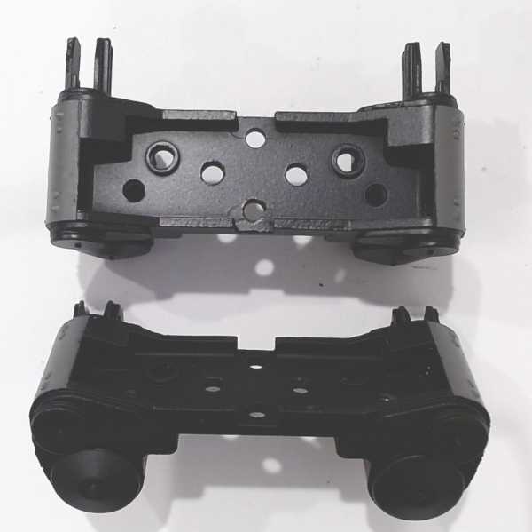 STEAM CHEST / REAR ENGINE / BLACK & GRAY / W/VALVE GUIDES / PREMIER CHALLENGER 4-6-6-4