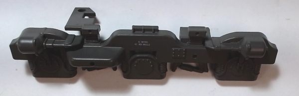 SIDE FRAME / 3-AXLE / LF & RR / GRAY / TOP MOUNT / PREMIER DASH-9