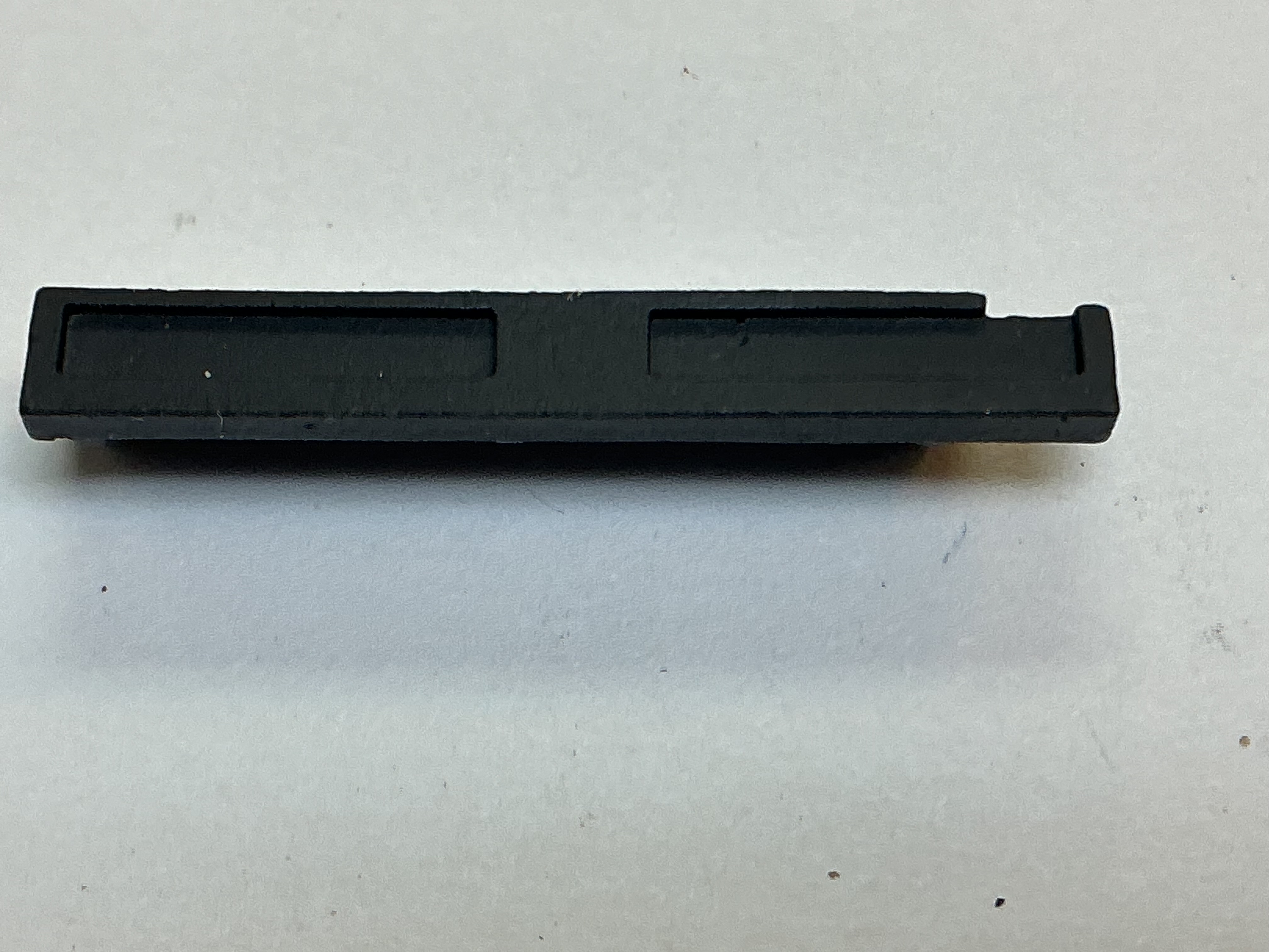 CAB WINDOW GUIDE / STAMPED / RH TOP / PREMIER ATSF NORTHERN 4-8-4