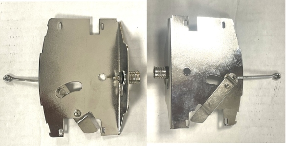 ROOF LATCH / LEFT HAND / INTERIOR LIGHT BRACKET / WITH LOCKING ROD / CHROME / TINPLATE STANDARD GAUGE A/F 4300 SERIES PASSENGER CAR