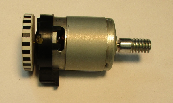 DC MOTOR / RS385PH / MD001-M8 / F/W 27mm D x 5mm THICK / WORM LENGTH 21mm TO 21.35mm / STRIPED / PS 2 BKT