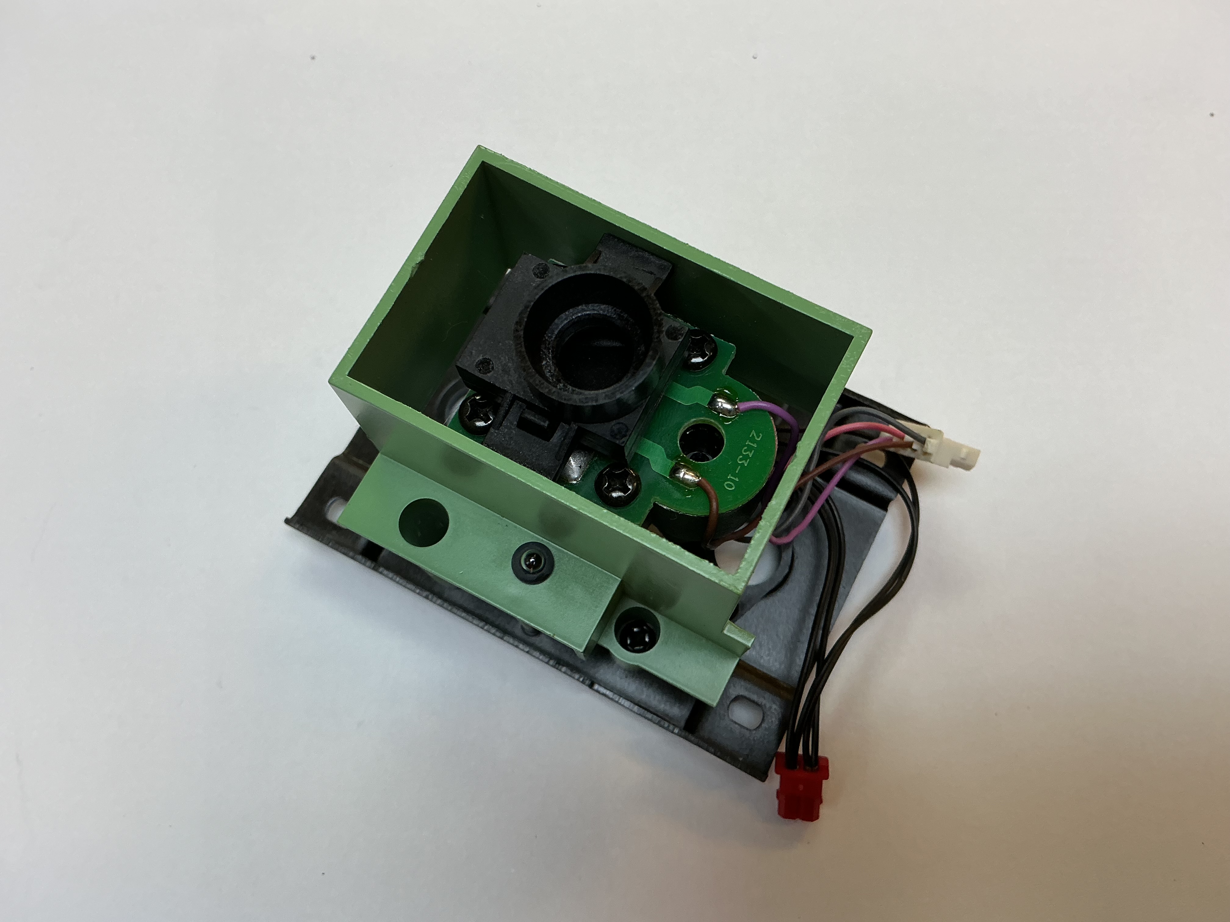 CENTER CAB FRAME ASSEMBLY / W/INTERIOR SHIELD & SMOKE UNIT W/FUNNEL / PREMIER E-2 BI-POLAR
