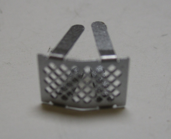 GRILLE / CAB REAR / SILVER / PS 2 & PS 3 / PREMIER CAB FORWARD