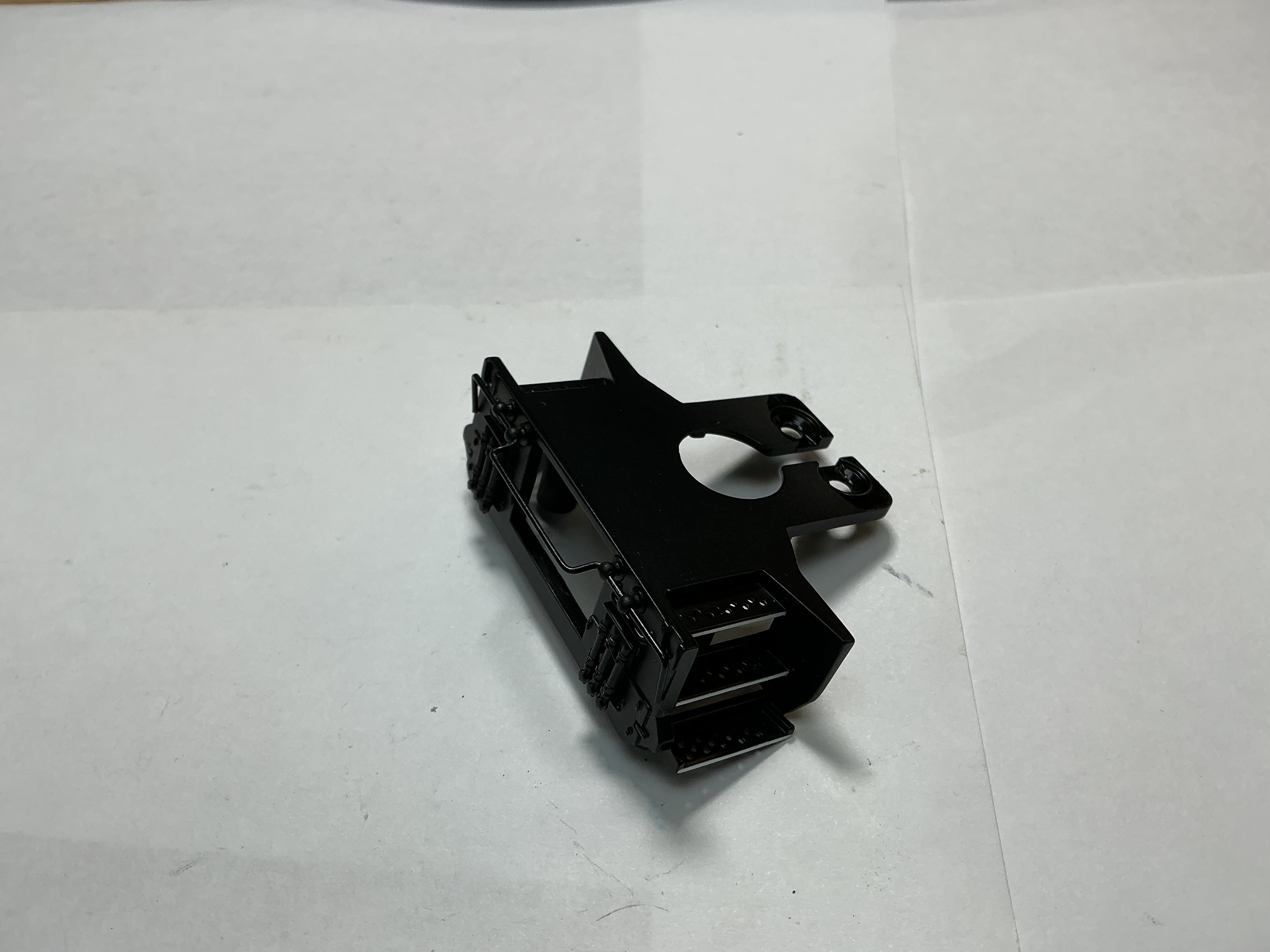 PILOT / 2 HOLE / BLACK W/YELLOW TRIM / W/COUPLER CUT LEVER & BRAKE LINES / PREMIER AC-6000