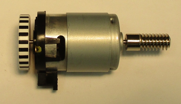 DC MOTOR / RS385PH / MD105-M38A / F/W 27mm D x 5mm THICK / WORM LENGTH 25.79mm / STRIPED / PS 2 BKT