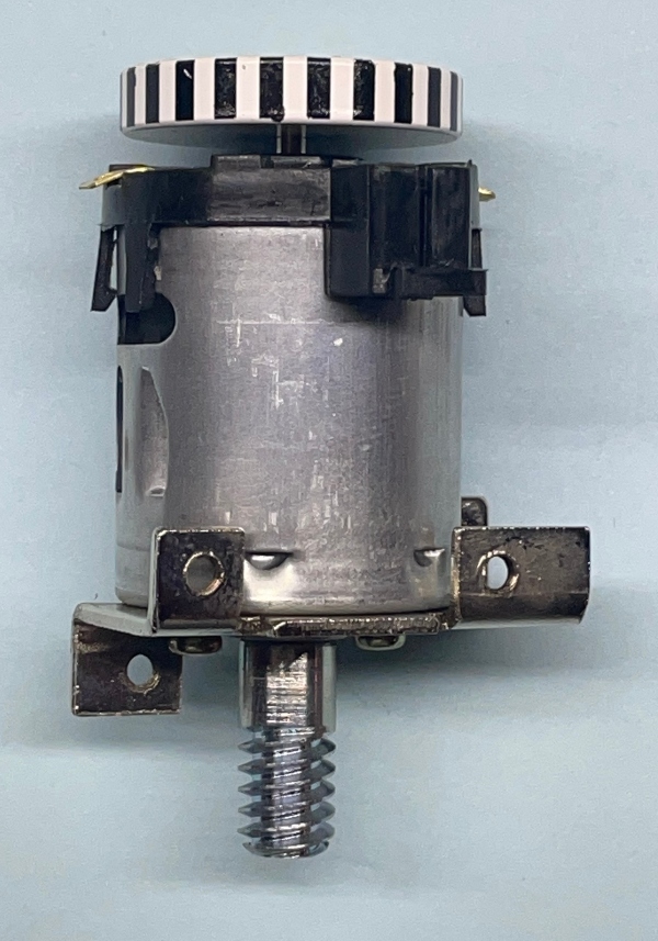 DC MOTOR / RS365 / W/STRIPED FLYWHEEL / PS2 / W/WORM GEAR & MOUNTING BRACKET / TINPLATE O GAUGE 256 ELECTRIC