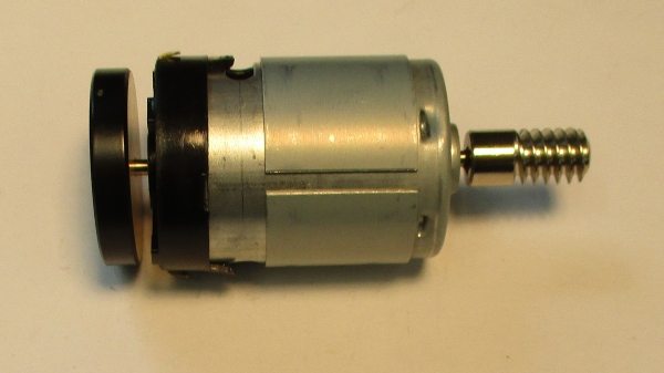 DC MOTOR / RS385PH / MD001-M8 / F/W 27mm D x 5mm THICK / WORM LENGTH 21.45mm TO 21.96mm / BLACK / PS 2 & PS 3