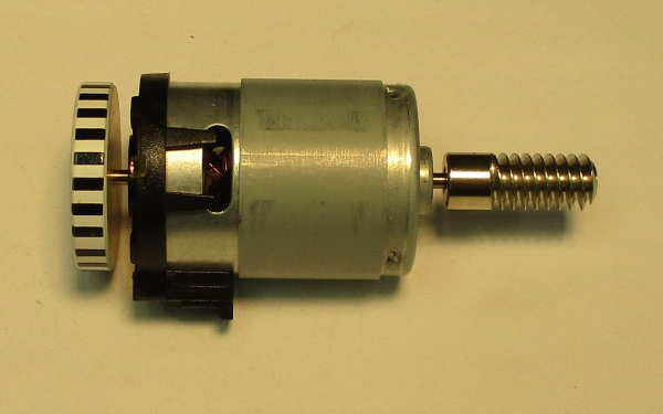 DC MOTOR / RS385PH / MD105-M38A / F/W 27mm D x 5mm THICK / WORM LENGTH 26.06mm / STRIPED / PS 3 BKT