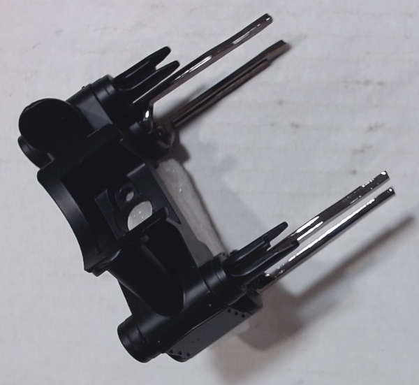 STEAM CHEST / BLACK / W/BLACKENED CROSSHEAD GUIDES / PREMIER HEAVY PACIFIC 4-6-2 