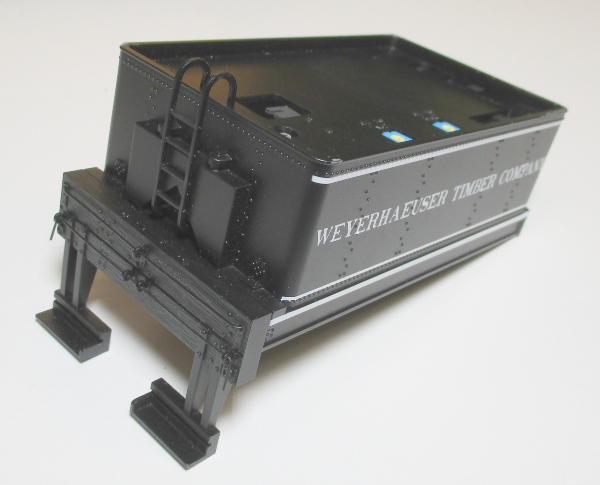 SHELL / TENDER / WEYERHAUSER / W/BEAM / W/O ROOF TOP LID / PS 2 / PREMIER 3-TRUCK SHAY