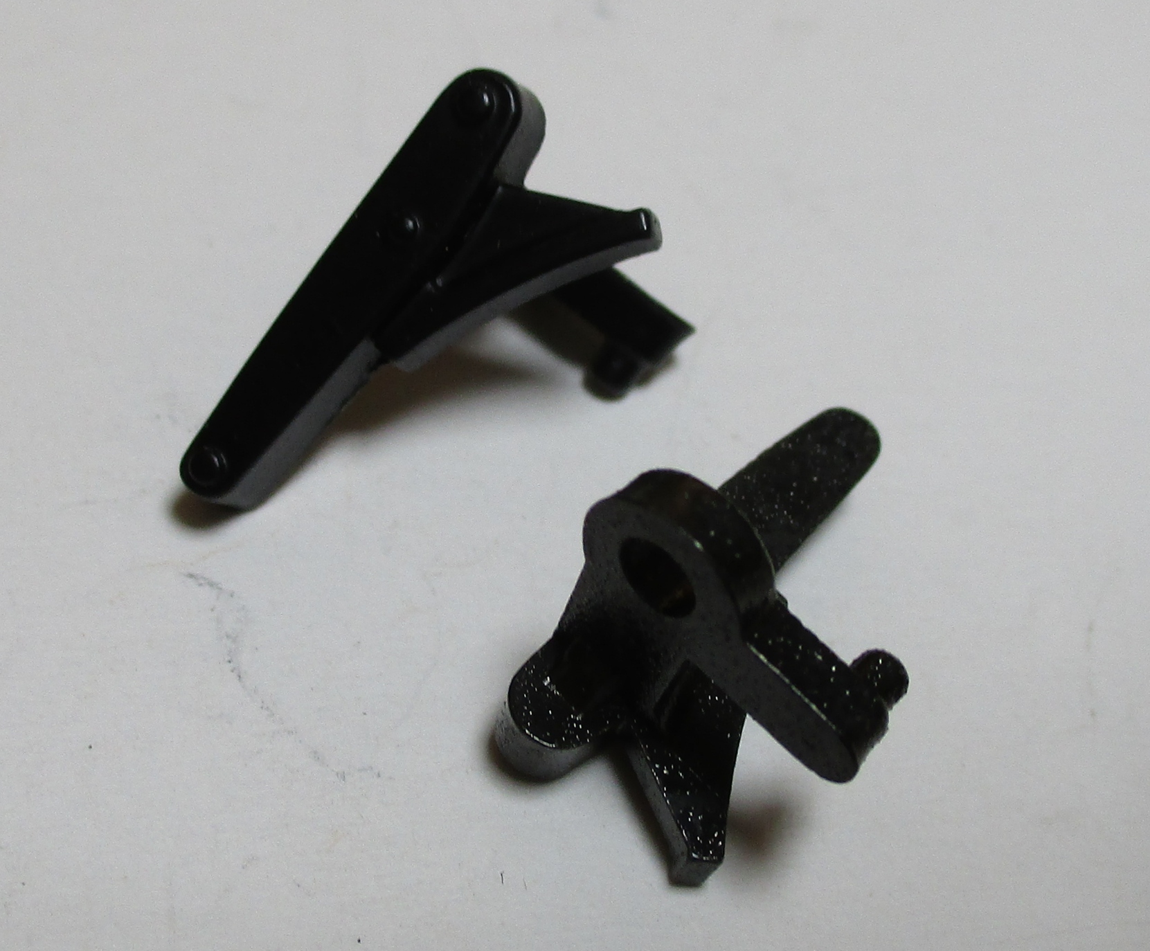 BRAKE SHOE / LH / REAR DRIVER / DIE-CAST / PREMIER K-4s 4-6-2