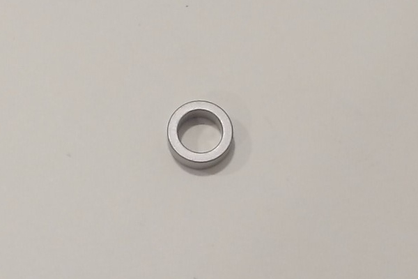 MAIN ROD SPACER / SATIN NICKEL / 9.95mm O.D. x 6.75mm I.D. x 3.3mm THICK