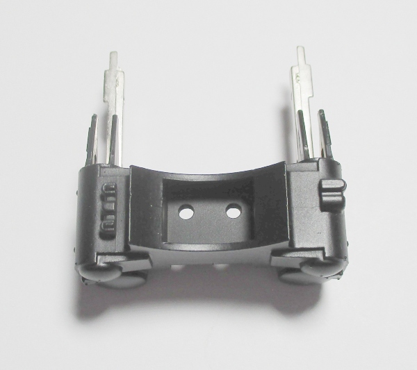 STEAM CHEST / W/MULTIPLE BEARING CROSSHEAD GUIDES / W/VALVE GUIDES / BLACK / HO SCALE N&W J CLASS 4-8-4