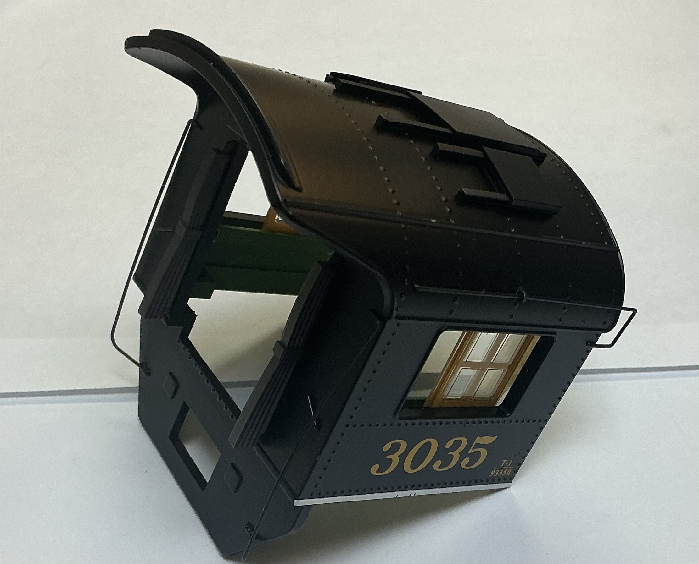 CAB / COMPLETE / W/O FIGURES / C&O #3035 / PREMIER J-1 2-10-4