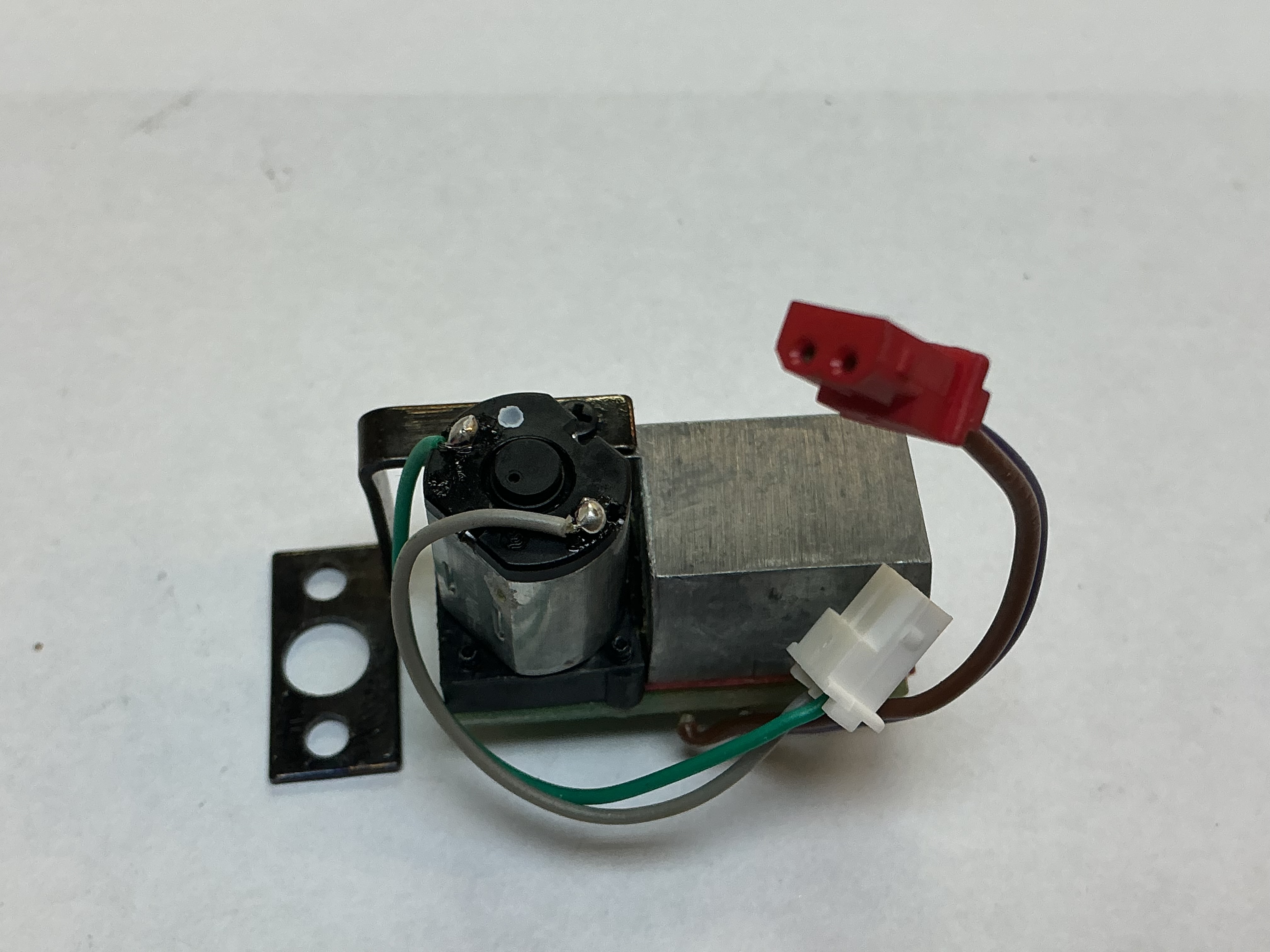 SMOKE UNIT / PS 2 & 3 / 0mm POST HEIGHT / 17.1mm W x 30.8mm L / W/CUP / SMOKING WHISTLE / W/MOUNTING BRACKET / PREMIER CAMELBACK 4-6-0