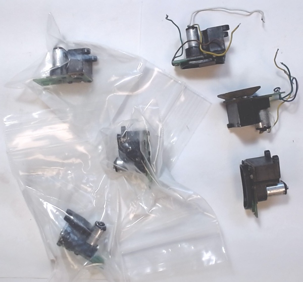 HO SCALE SMOKE UNIT ASSORTMENT / MIX OF NEW & USED / FOR THE HOBBYIST OR SERVICE TECH / NOT RETURNABLE