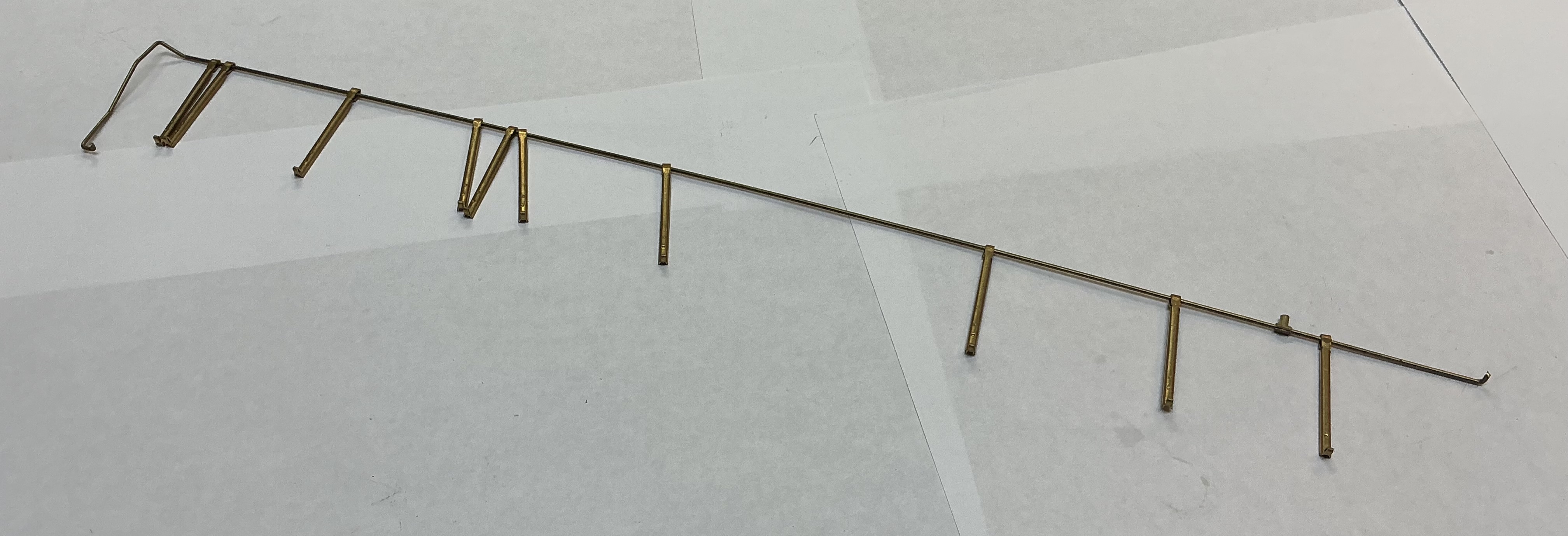 HANDRAIL / LH / LONG / UNPAINTED / RAILKING ONE GAUGE ES44AC