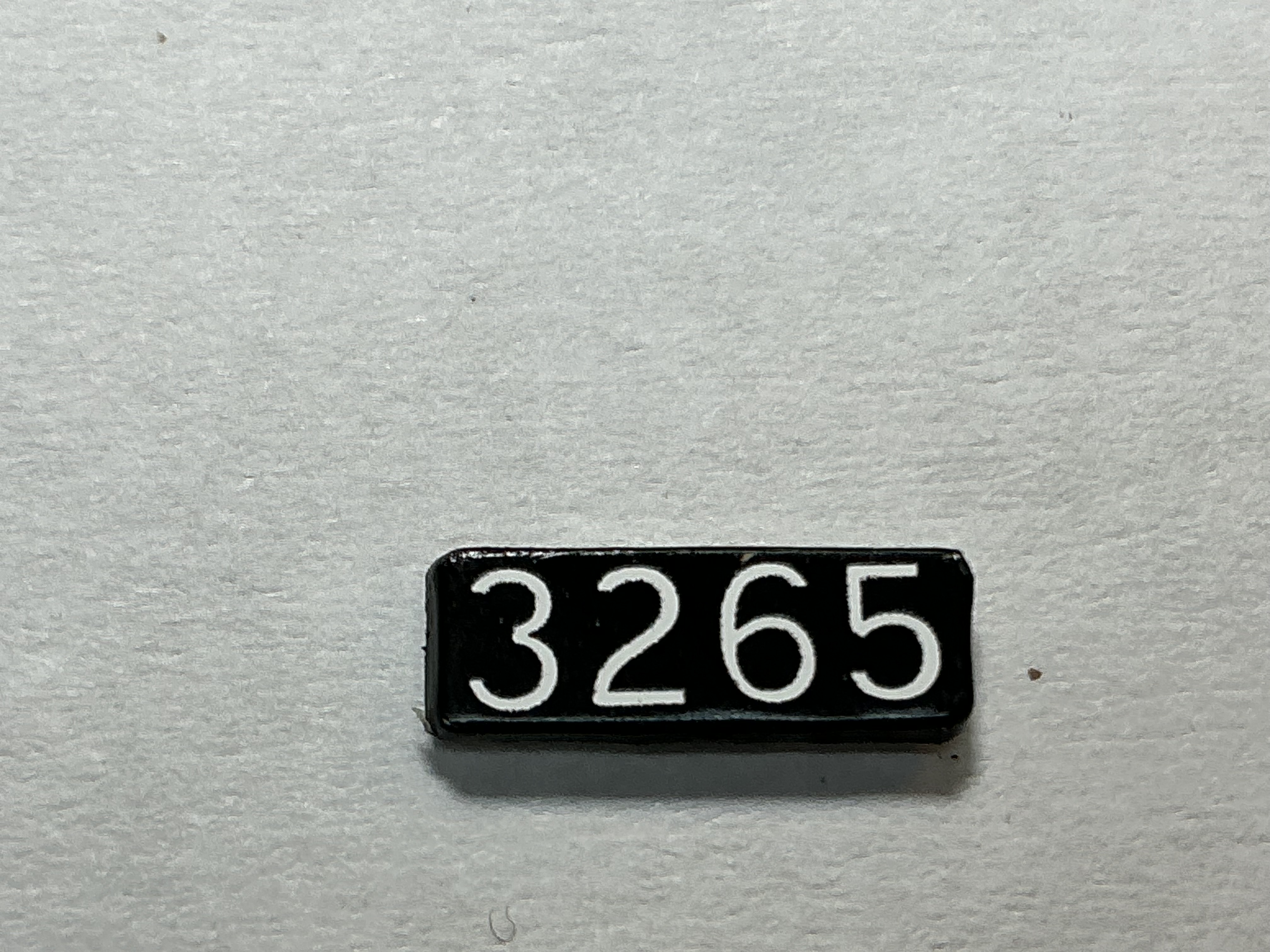 NUMBER BOARD / RH OR LH / FRONT OR REAR / #3265 / PREMIER GP-40