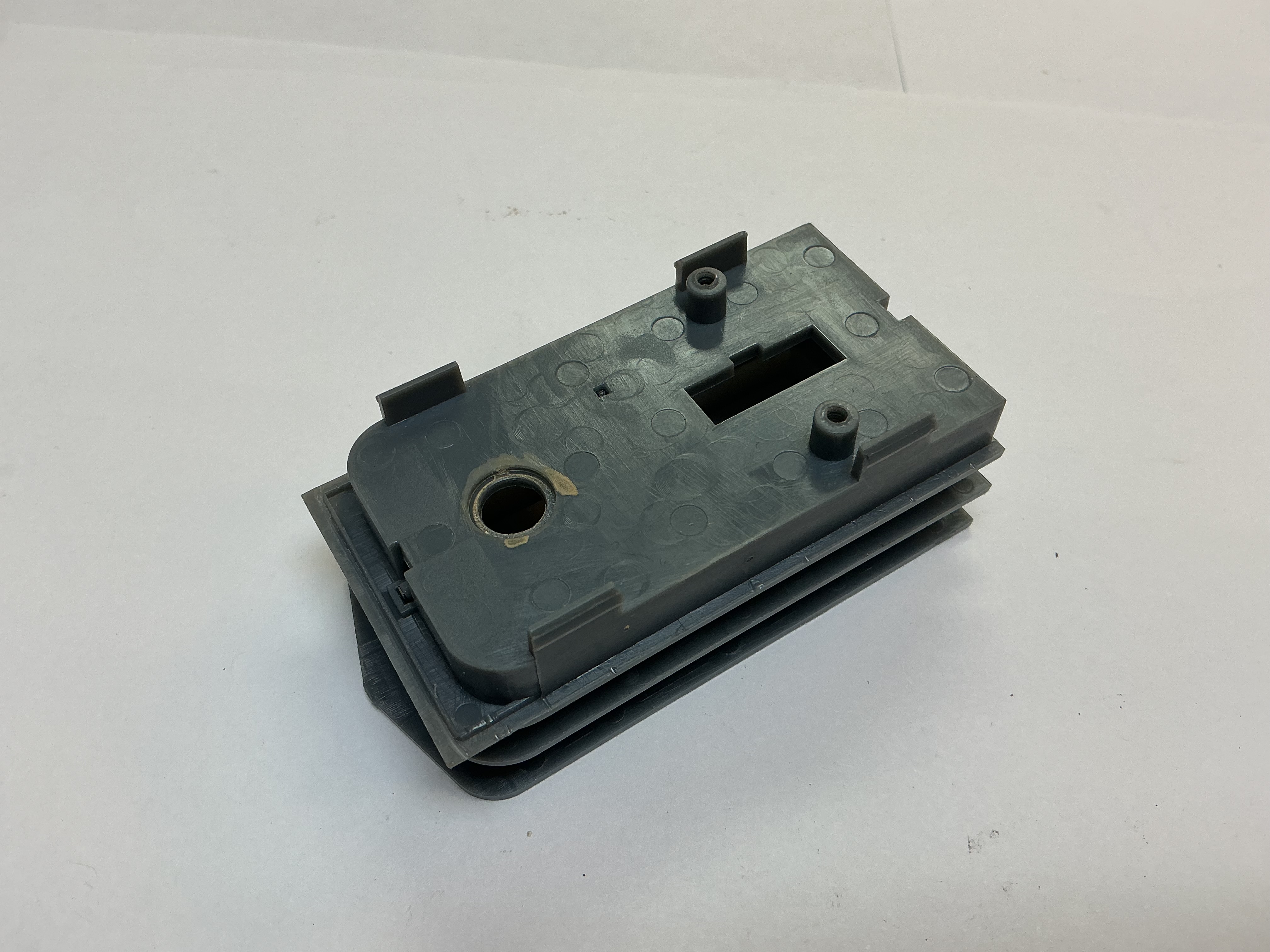 DIAPHRAGM / REAR / W/END DOOR / W/SLOT FOR TETHER / COLOR MAY VARY / RAILKING ONE GAUGE ALCO PA