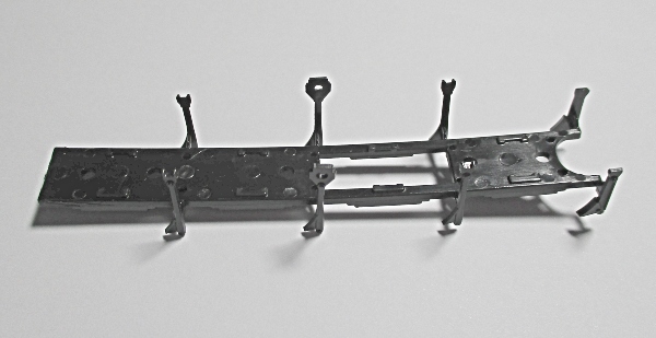 BRAKE SHOES / 4-AXLE / BLACK / UNDER LOCO FRAME / HO SCALE N&W J CLASS 4-8-4