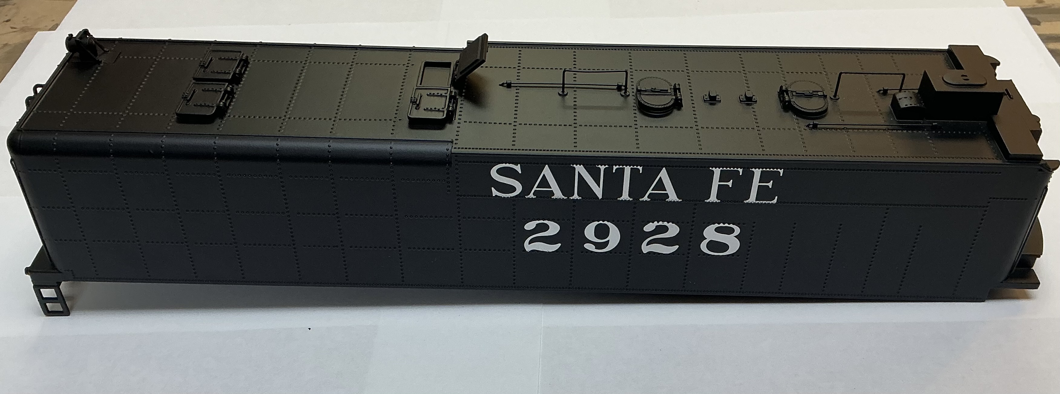 SHELL / TENDER / COMPLETE / W/PS3 HARNESSES / SANTA FE #2928 / PREMIER ATSF NORTHERN 4-8-4