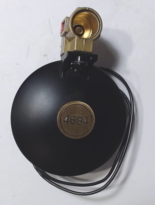 BOILER FRONT / COMPLETE / W/BRASS HEADLIGHT / 4694 NAME PLATE / SATIN BLACK / TINPLATE STANDARD GAUGE 4694