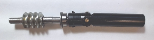 DRIVE SHAFT / WORM GEAR / W/ONE BEARING / W/FEMALE COUPLING / REAR / PS-1 / PREMIER CAB FORWARD