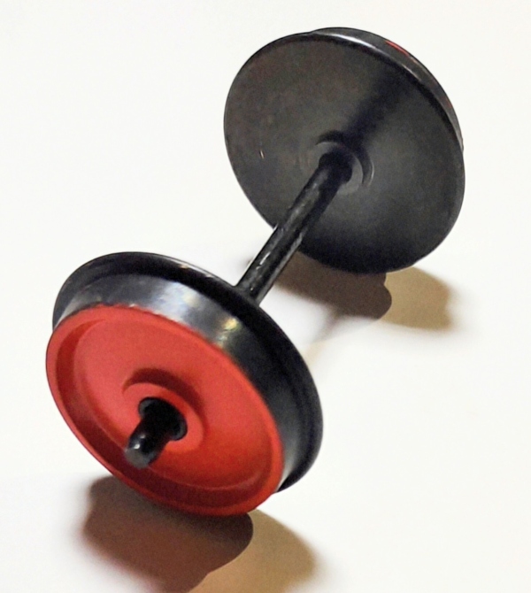 WHEEL & AXLE ASSEMBLY / SOLID / RED CENTER & RIM / 2-RAIL / TENDER TRUCK / PREMIER AMERICAN & ESE 4-4-0