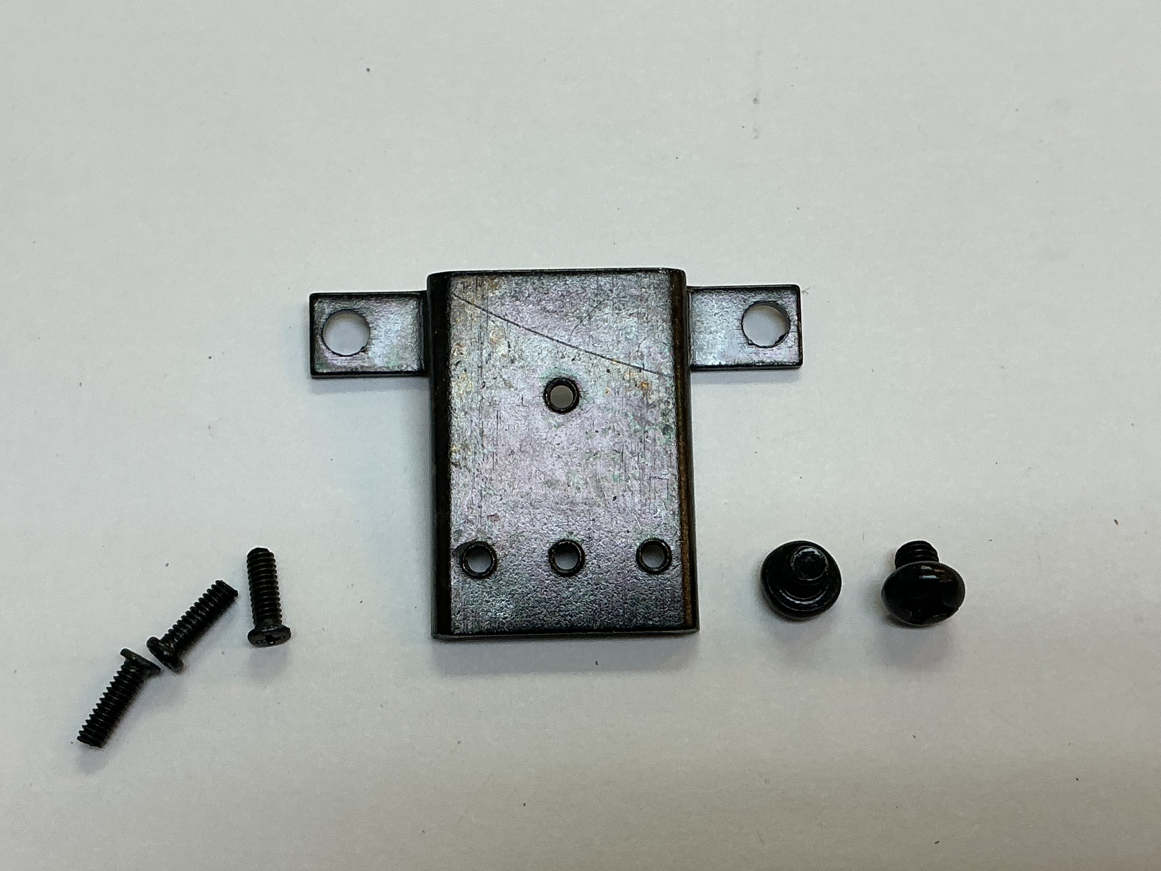 BRACKET / KADEE COUPLER MOUNT / TENDER REAR / PREMIER ATSF NORTHERN 4-8-4