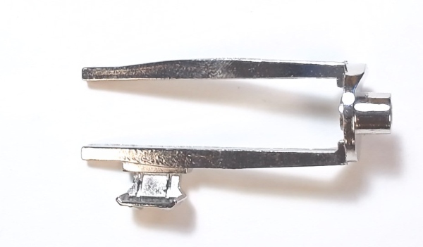 CROSSHEAD GUIDE / NICKEL / RH / W/STEP / PREMIER J-1e HUDSON 4-6-4  / USE EA1110003A