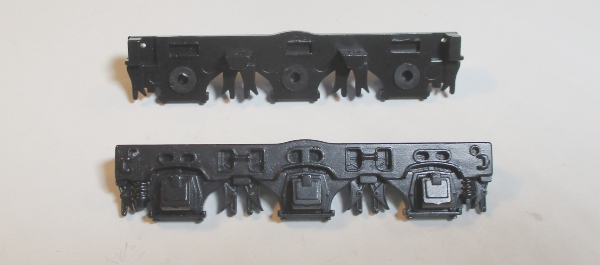 TENDER TRUCK SIDE FRAME / 6-WHEEL / W/PLASTIC BEARINGS / PREMIER 3-CYLINDER 4-12-2