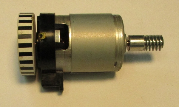 DC MOTOR / RS385PH / MD001-M8 / F/W 30mm D x 7mm THICK / WORM LENGTH 21.5mm / STRIPED / PS 2 BKT